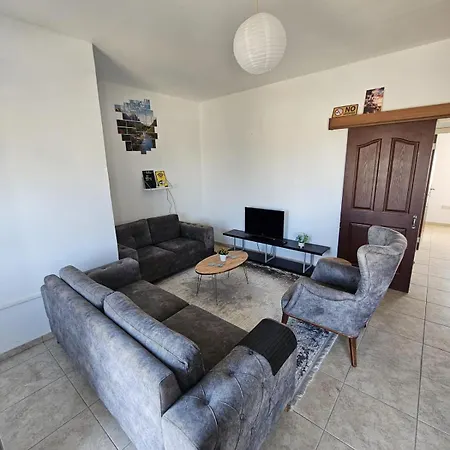 Hillside Residences Kır Evi *